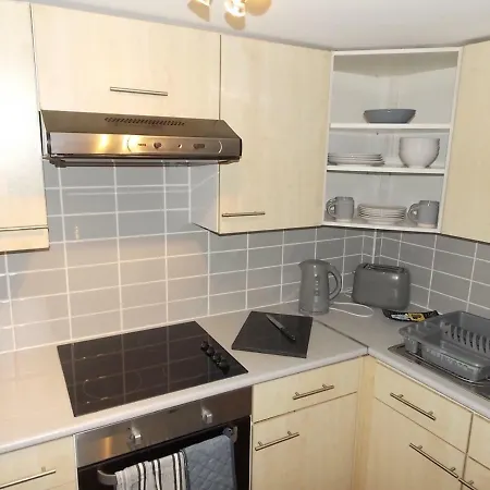 Alexandra Park Flat 1, *